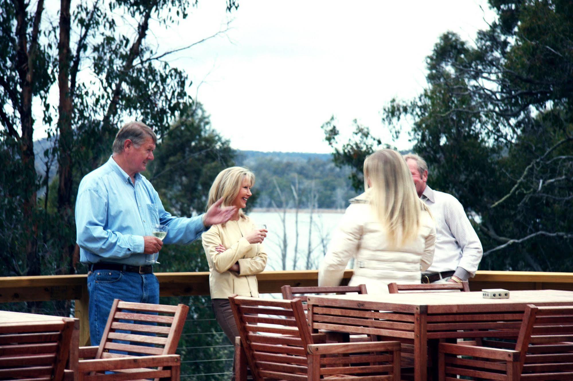 Blue Lake Lodge Steppes Dış mekan fotoğraf